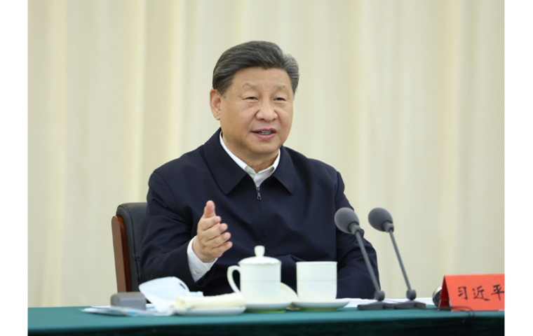 習近平在內蒙古巴彥淖爾考察并主持召開加強荒漠化綜合防治和推進“三北”等重點生態工程建設座談會